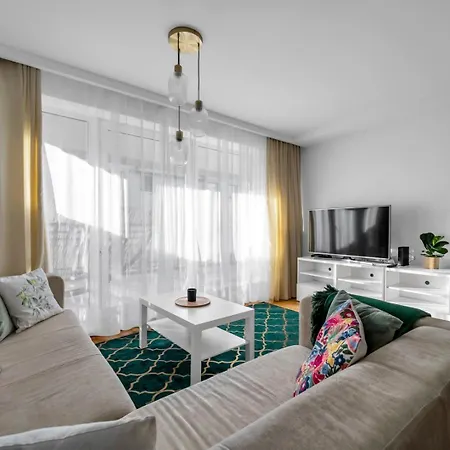 Szczesliwice - Office, Balcony And Parking - By Rentujemy