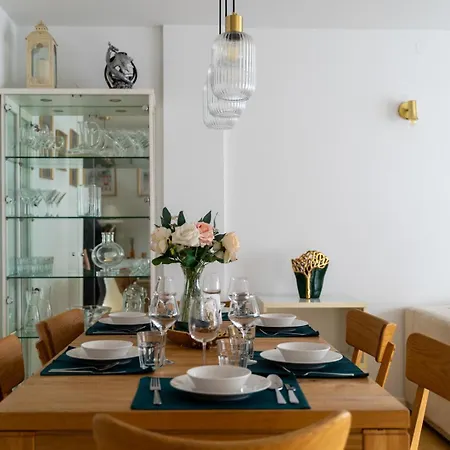 Szczesliwice - Office, Balcony And Parking - By Rentujemy 아파트