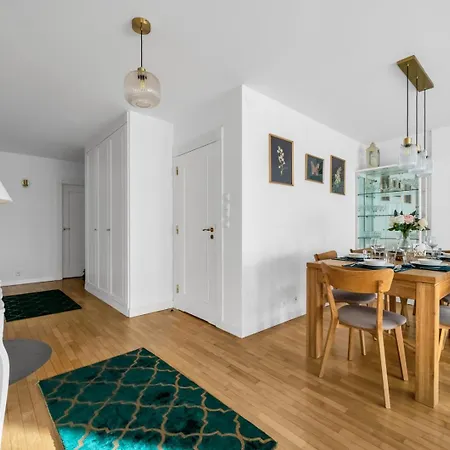 Szczesliwice - Office, Balcony And Parking - By Rentujemy * 바르샤바