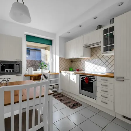 Szczesliwice - Office, Balcony And Parking - By Rentujemy Apartment
