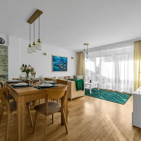 아파트 Szczesliwice - Office, Balcony And Parking - By Rentujemy 바르샤바