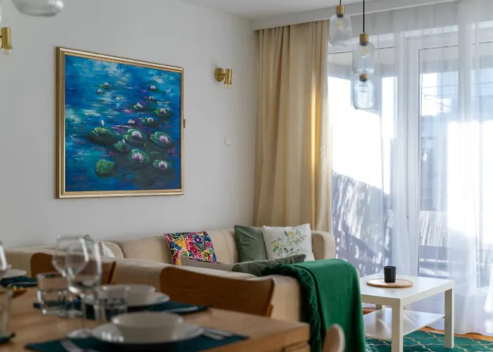 شقة Szczesliwice - Office, Balcony And Parking - By Rentujemy