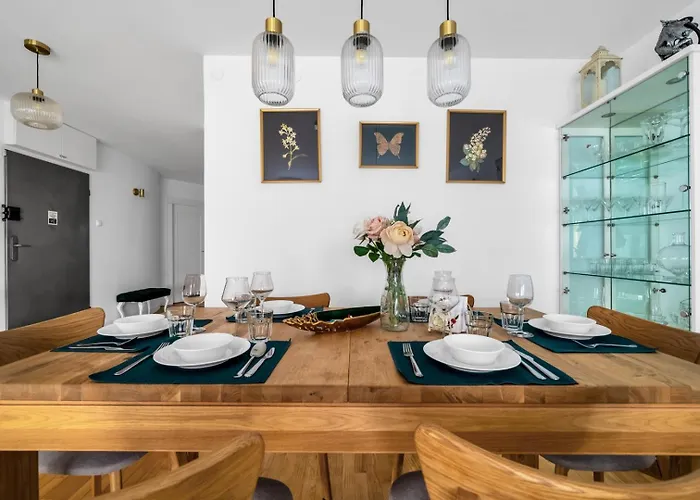 Szczesliwice - Office, Balcony And Parking - By Rentujemy شقة *