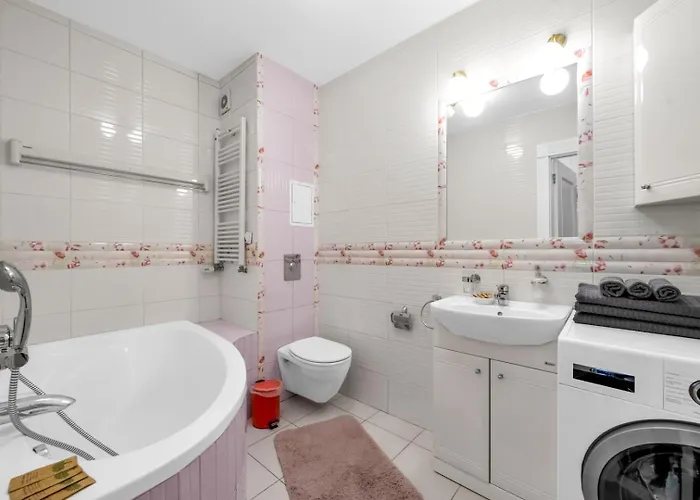 شقة Szczesliwice - Office, Balcony And Parking - By Rentujemy *