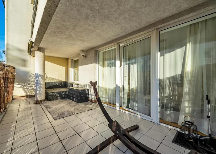 شقة Szczesliwice - Office, Balcony And Parking - By Rentujemy وارسو