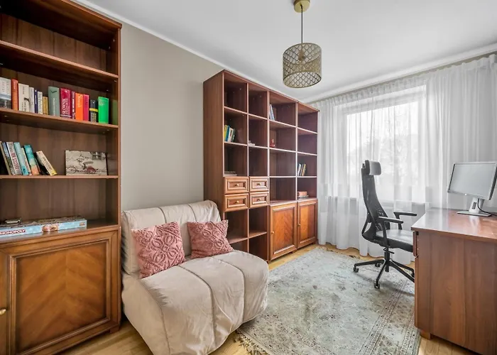 شقة Szczesliwice - Office, Balcony And Parking - By Rentujemy